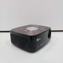 LG HX350T Portable LED Projector with Tuner alternative image