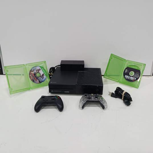 Microsoft Xbox One Console Game Bundle image number 1