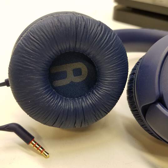 JBL Blue Wired Audio Headphones image number 3