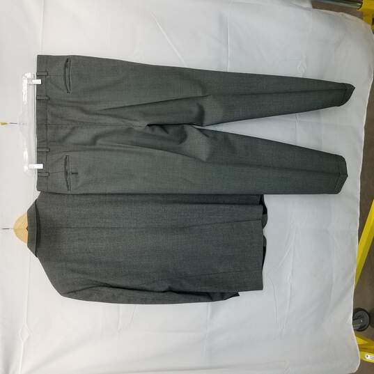 Mens Vtg Burberrys' Gray Wool 2 PC Suit image number 2