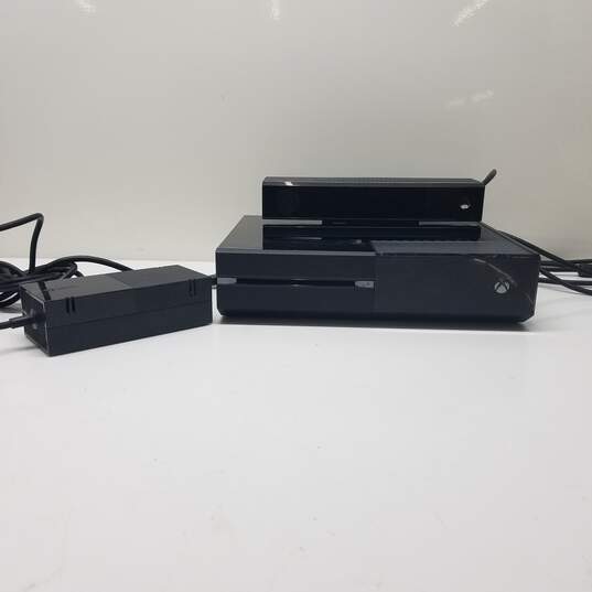 Xbox One Model 1540 500 GB CONSOLE w Kinect Motion Sensor and Power Chord  For P & R image number 1