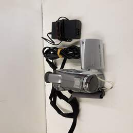Canon ZR90 MiniDV Camcorder FOR PARTS OR REPAIR