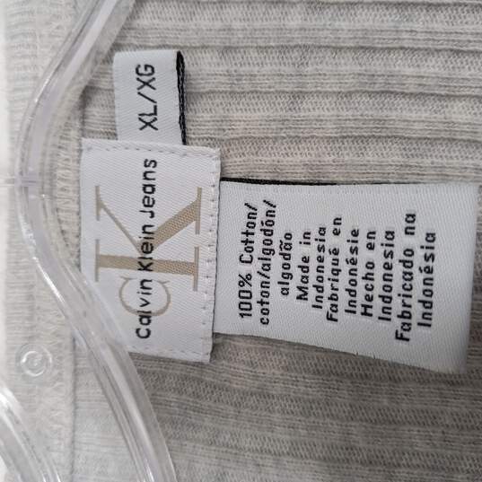 Men's Gray Shirt Size XL image number 3
