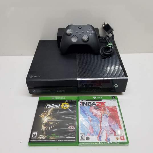Microsoft Xbox One 500GB Console Bundle with Games & Controller #2 image number 1