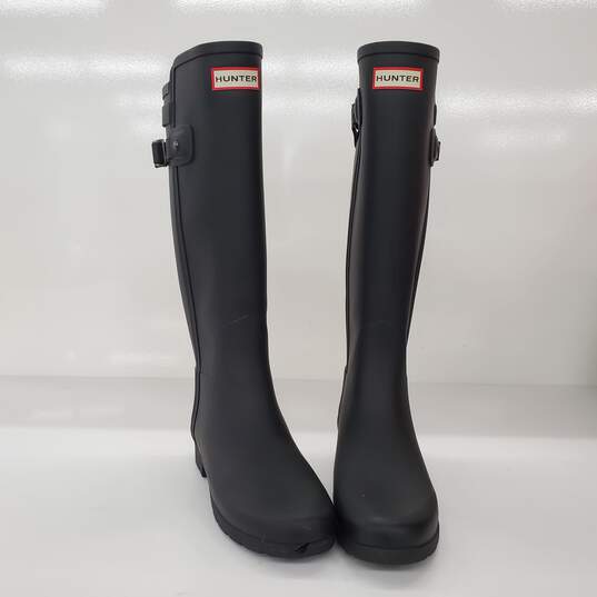 Hunter Women's Original Tall Black Refined Buckle Rubber Rain Boots Size 7 image number 2