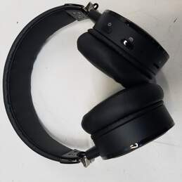 Assorted Bundle Lot of Audio Earbud Headphones for Parts Repairs alternative image