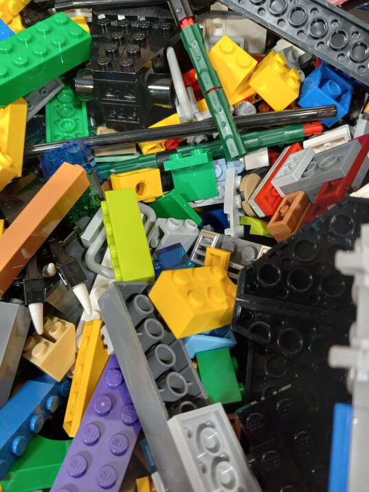 Lot of 8.5lbs of Assorted Building Blocks image number 5