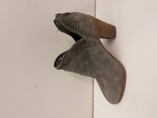 Vince Camuto Philena Gray Suede Ankle Boots Shoes Women's Size 5.5 M image number 1