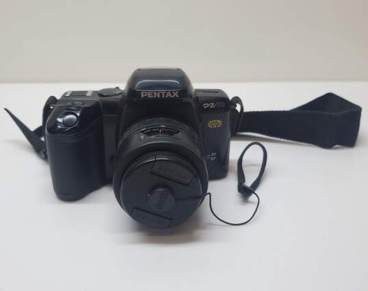 Pentax Pz-70 SLR Film Camera Body For Parts/Repair image number 1