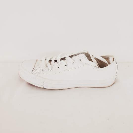 Converse Chuck Taylor Low Ox Sneakers White 7.5 image number 2