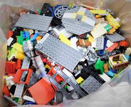 5 LB Lego Mixed Pieces Bulk Box