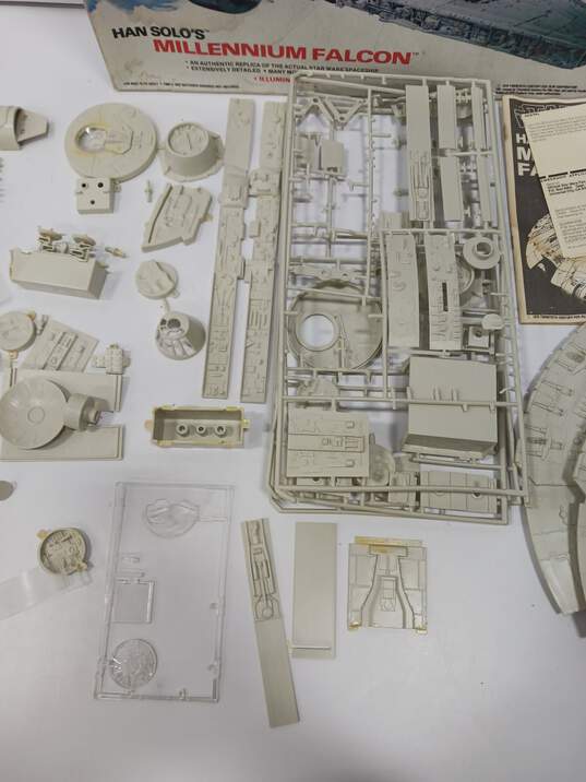 Vintage 1979 MPC Star Wars Han Solo's Millennium Falcon Spaceship Model Kit IOB image number 3