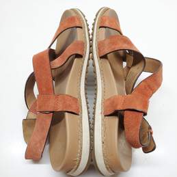 Soft Women's Fairbrook Leather Sandals Size 9M Orange alternative image