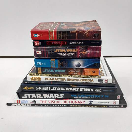 Bundle of 12 Assorted Star Wars Books image number 4