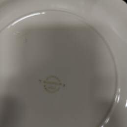 Wedgwood Edme Nautilus Shell 9" Plates and Teacups alternative image