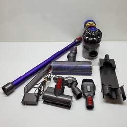 Dyson Animal V8 Plus Cordless Vacuum with Accessories Untested P/R