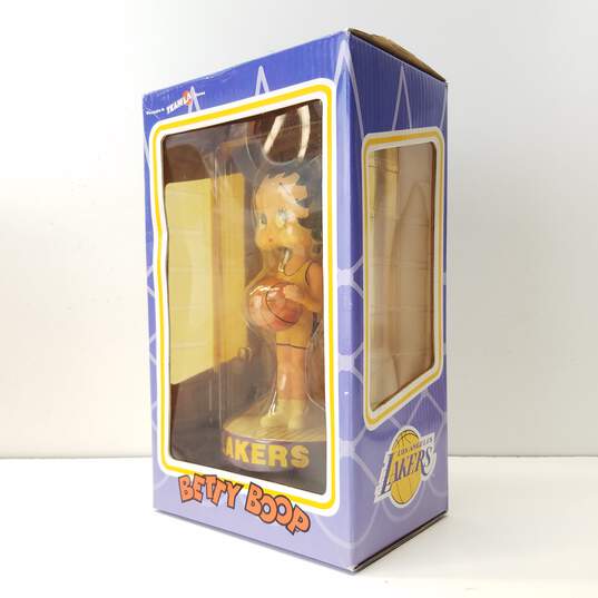 Betty Boop LA NBA Lakers Figure exclusive to TeamLA image number 2