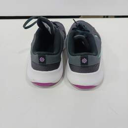 Women's Multicolor Nikes Athletic Shoes USA Size 8 alternative image
