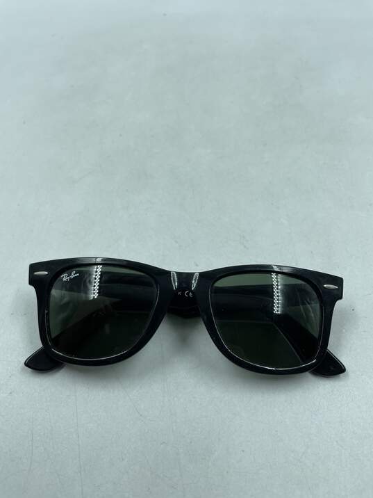 Ray-Ban Wayfarer Black Sunglasses image number 1