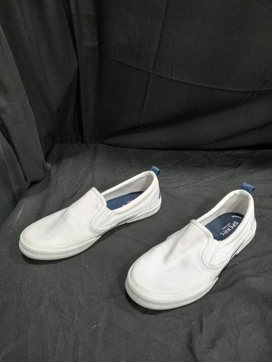 Women's Sperry Slip On Shoes Size 7.5 image number 1