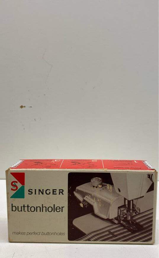 Singer Buttonholer image number 1