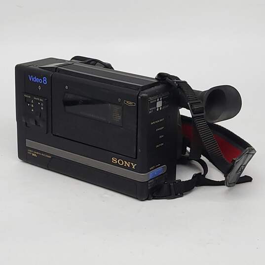 Sony View 8 CCD-M8u Video Camera Recorder Untested. image number 2