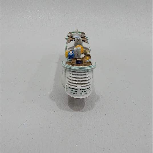 Royal Caribbean Official Licensed Ship Model Independence of the Seas IOB image number 4
