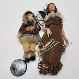 Vintage Set of 2 Inuit Mother & Daughter Porcelain Dolls