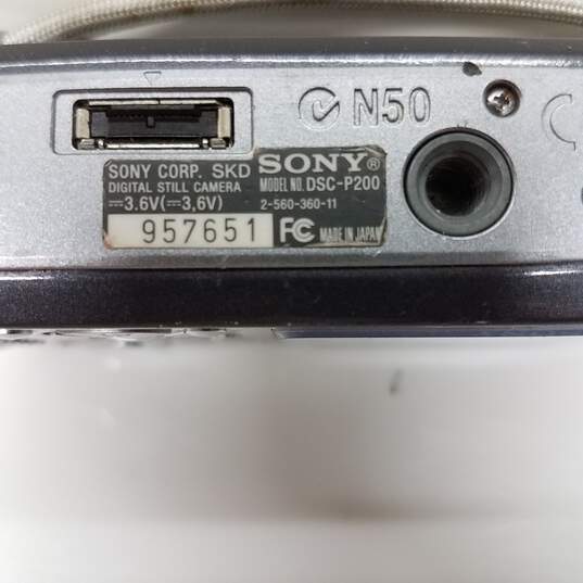 Sony DSC-P200 Cyber Shot 7.2 MP Compact Digital Camera image number 5