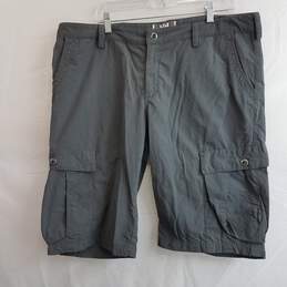 Men's Helly Hansen gray cargo shorts size 38