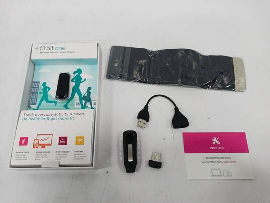 Fitbit One Black Activity Tracker Model FB103BK image number 3