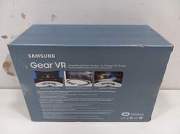 Samsung Gear VR Oculus Model SM-R322NZWAXAR NIB alternative image