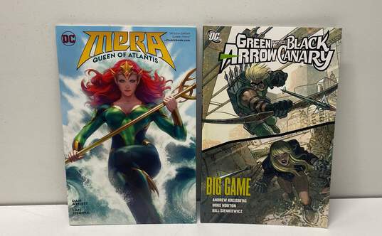 DC Trade Paperback Comic Book Collections image number 3