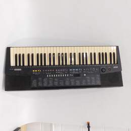 VNTG Yamaha Brand PSR-210 Model Electronic Keyboard/Piano w/ Power Adapter