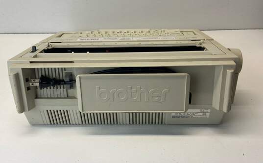 Brother Electronic Typewriter AX-350 image number 7