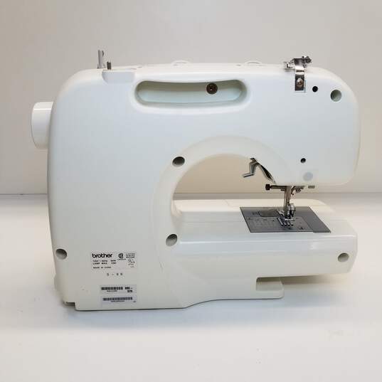Brother Sewing Machine XL-2600-SOLD AS IS, UNTESTED, FOR PARTS OR REPAIR, NO FOOT PEDAL/POWER CABLE image number 2