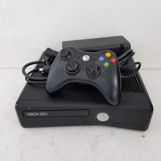 Microsoft Xbox 360 Slim 4GB Console Bundle Controller & Games #4 image number 2