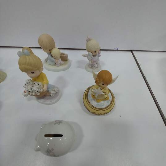 Bundle Of 14 Assorted Precious Moments Figurines image number 2