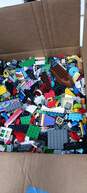 10 lbs of Assorted Lego Pieces image number 1