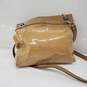 Vintage Coach Tan Caramel Pleated Patent Leather Crossbody Bag AUTHENTICATED image number 3