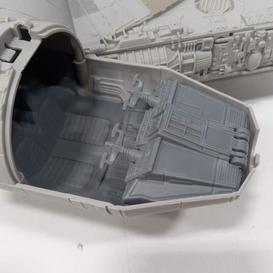 Star Wars Force Awakens Millennium Falcon Toy image number 4