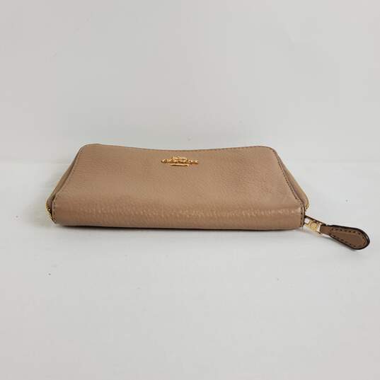 Coach Tan Beige Coin Purse Wallet image number 3