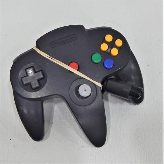 Nintendo 64 w/2 Games Turok image number 9