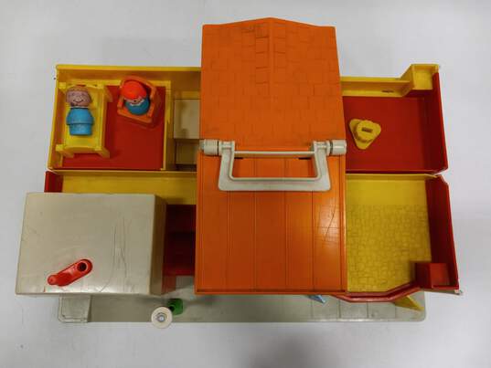 Fisher Price Playset Police, Gas, Garage, Fire, Post Office, Theater image number 5