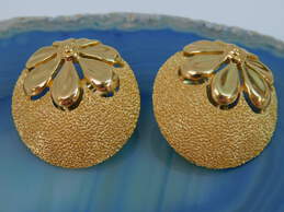 Vintage Crown Trifari Gold Tone Textured Clip-On Earrings 22.2g