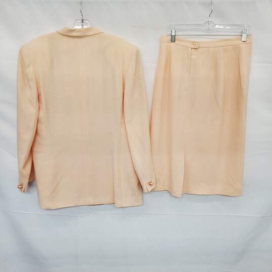 AUTHENTICATED WMNS CHRISTIAN DIOR PEACH 2pc SKIRT SUIT SZ 12 image number 3