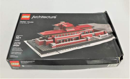 LEGO Architecture 21010 Robie House (Chicago, Illinois, USA) Open Set image number 1