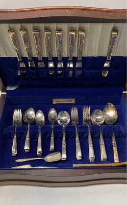 Community Silver Flower Silver Plated Flatware 47 pc Service w/ Chest