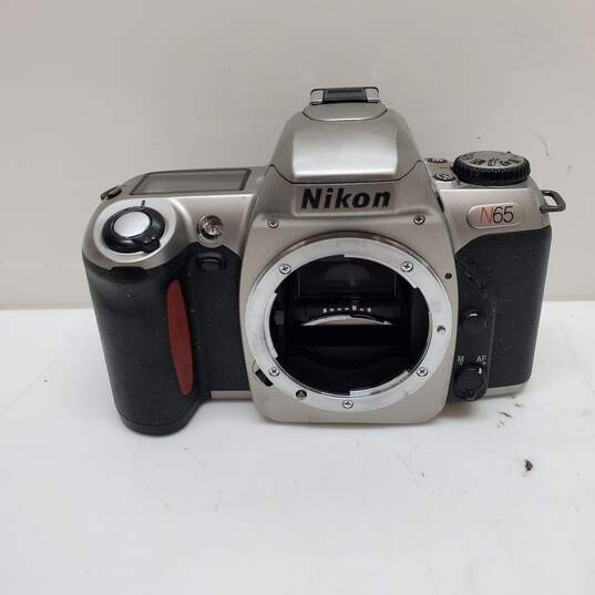 Nikon N65 35mm SLR Autofocus Film Camera Body Only image number 1