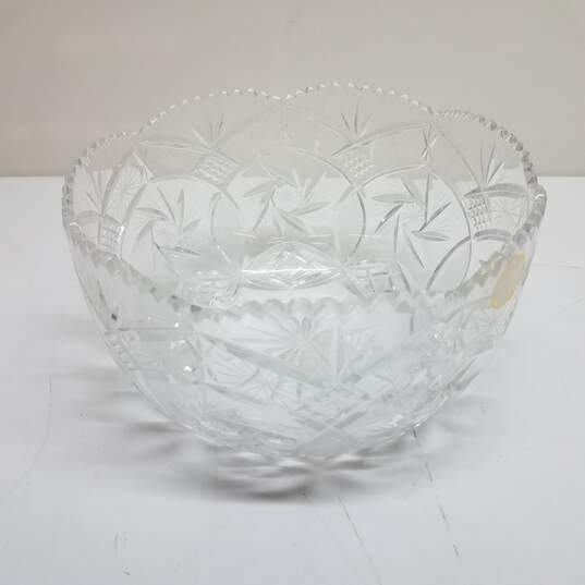 Buy the Vintage Large Crystal Glass Fruit Bowl | GoodwillFinds